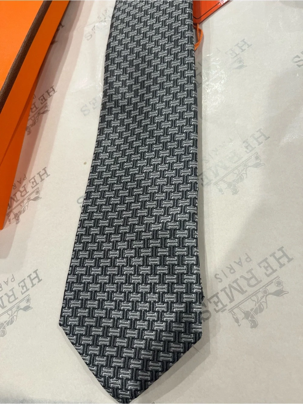 Men's Grey Patterned Silk Tie